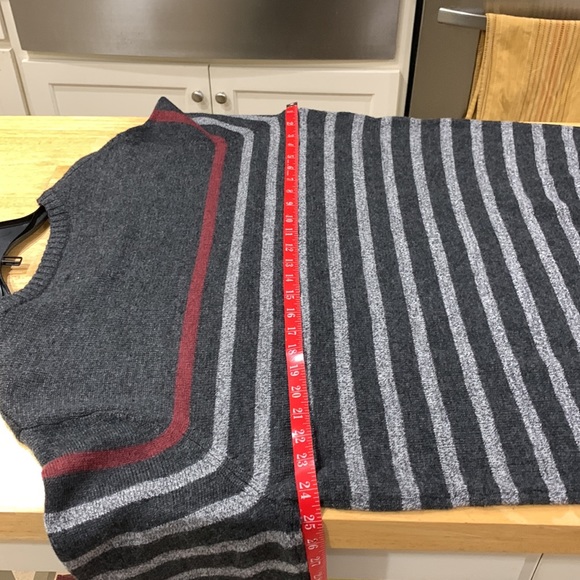 Urban Pipeline size XLARGE fits like 2X poly/wool/nylon/viscose sweater like new - Picture 9 of 15